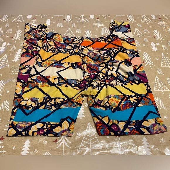 🌺3 for $30🌺LuLaRoe stretchy leggings, size XS. (PT10) - Picture 2 of 6